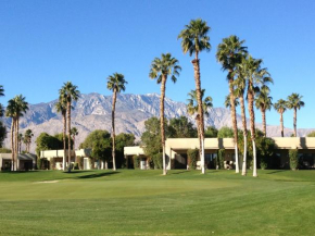 Desert Country Club Paradise!